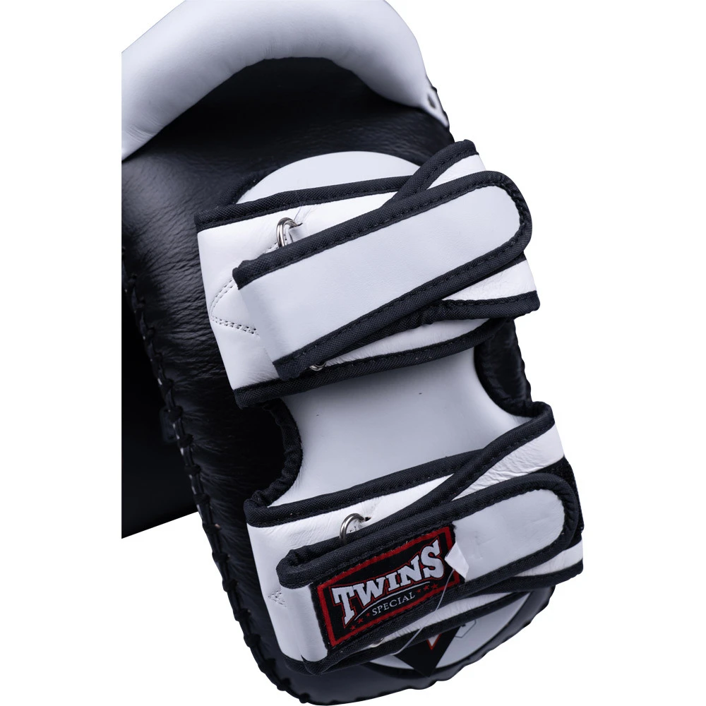 Twins Black/White Deluxe Curved Kick Pads 5 Twins Black/White Deluxe Curved Kick Pads - Image 5